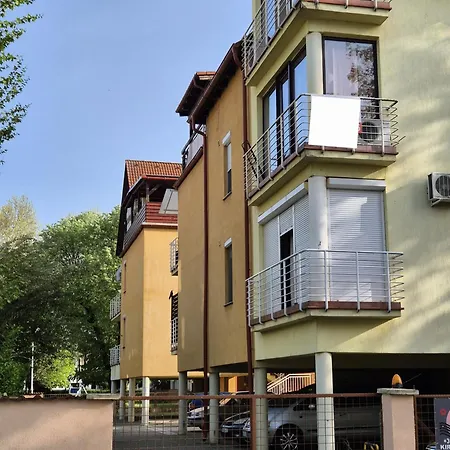 Jade Apartment
